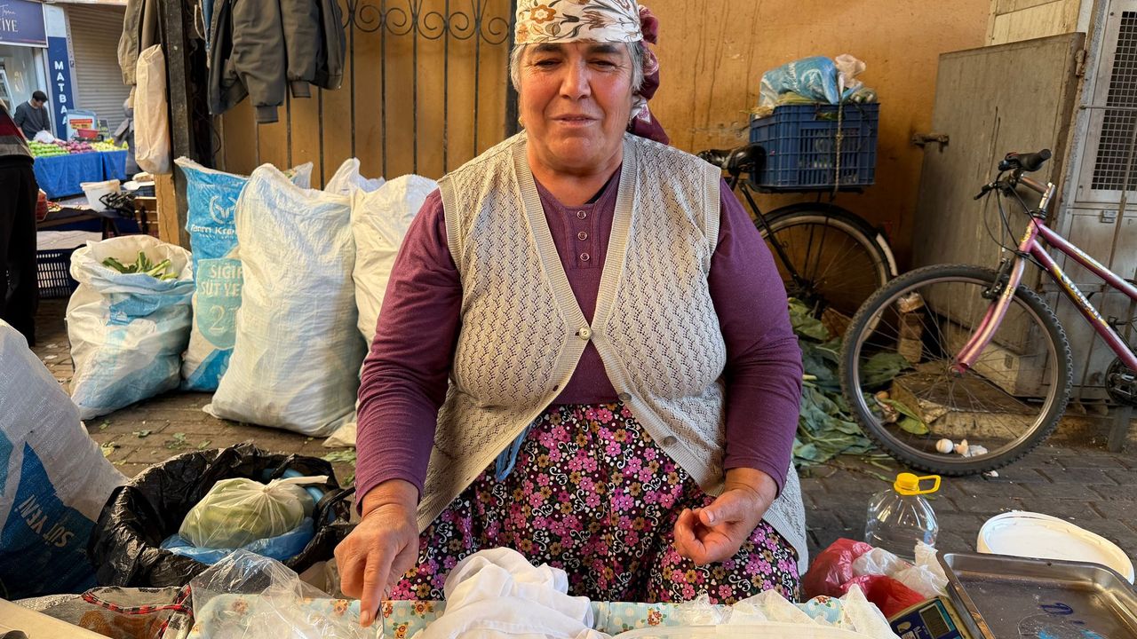 30 yıllık pazarcı Dursun teyze: 'Mazot bir ucuzlasa her şey daha iyi olacak'