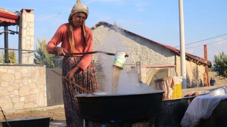 Kazanlar kaynamaya başladı