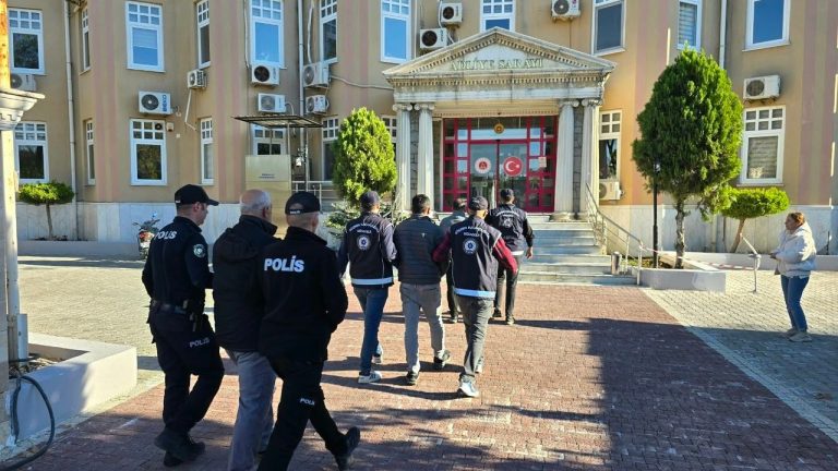 Didim’de 25 kişi yakalandı, 3 kişi tutuklandı