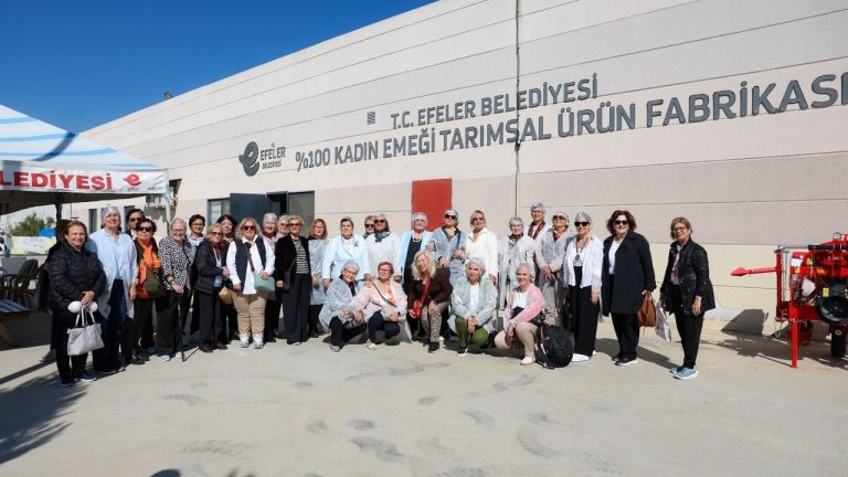 Efeler’de kadın dayanışmasına anlamlı buluşma
