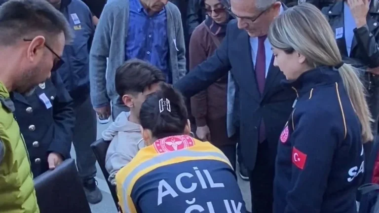 Babasına veda ederken fenalaştı