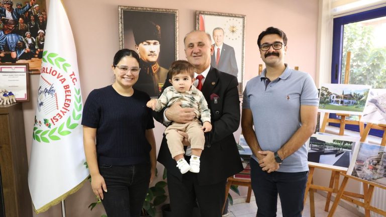 SMA’yı yenen Aydınlı minik Teoman’dan Başkan Kaya’ya ziyaret