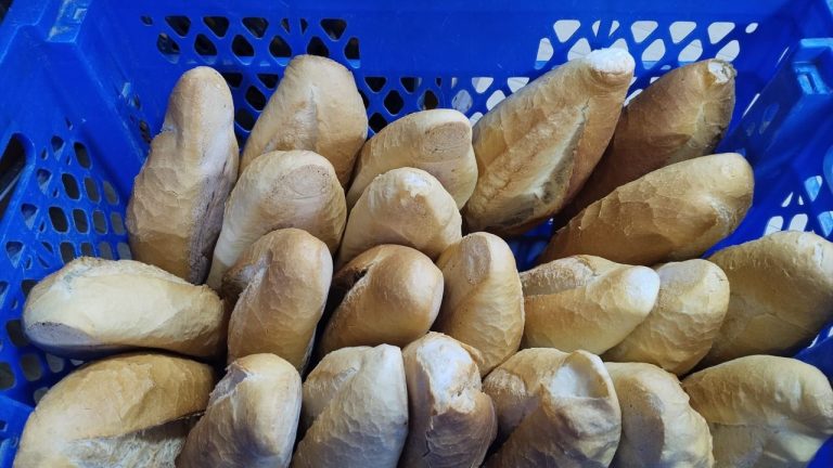 Kuşadası'nda ekmeğe zam yolda