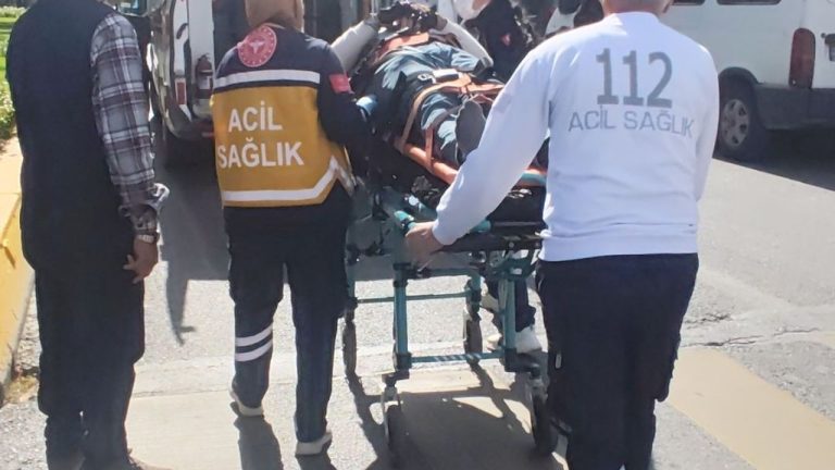 'Yaralıya yardım edeyim' dedi, karşısında oğlunu buldu