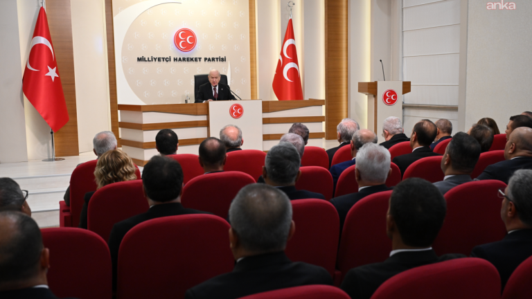 Bahçeli, partisinin il başkanlarıyla bir araya geldi