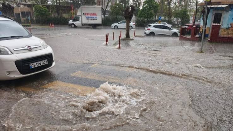 Aydın'a sağanak yağış geliyor! Meteoroloji saat vererek uyardı