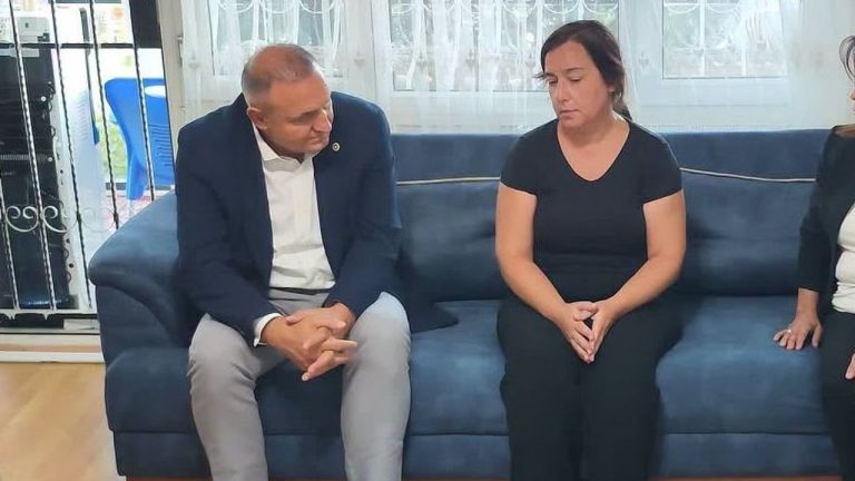 Söke’de kızını kaybeden anne hukuk mücadelesini sürdürüyor: Konu meclis gündemine taşınacak